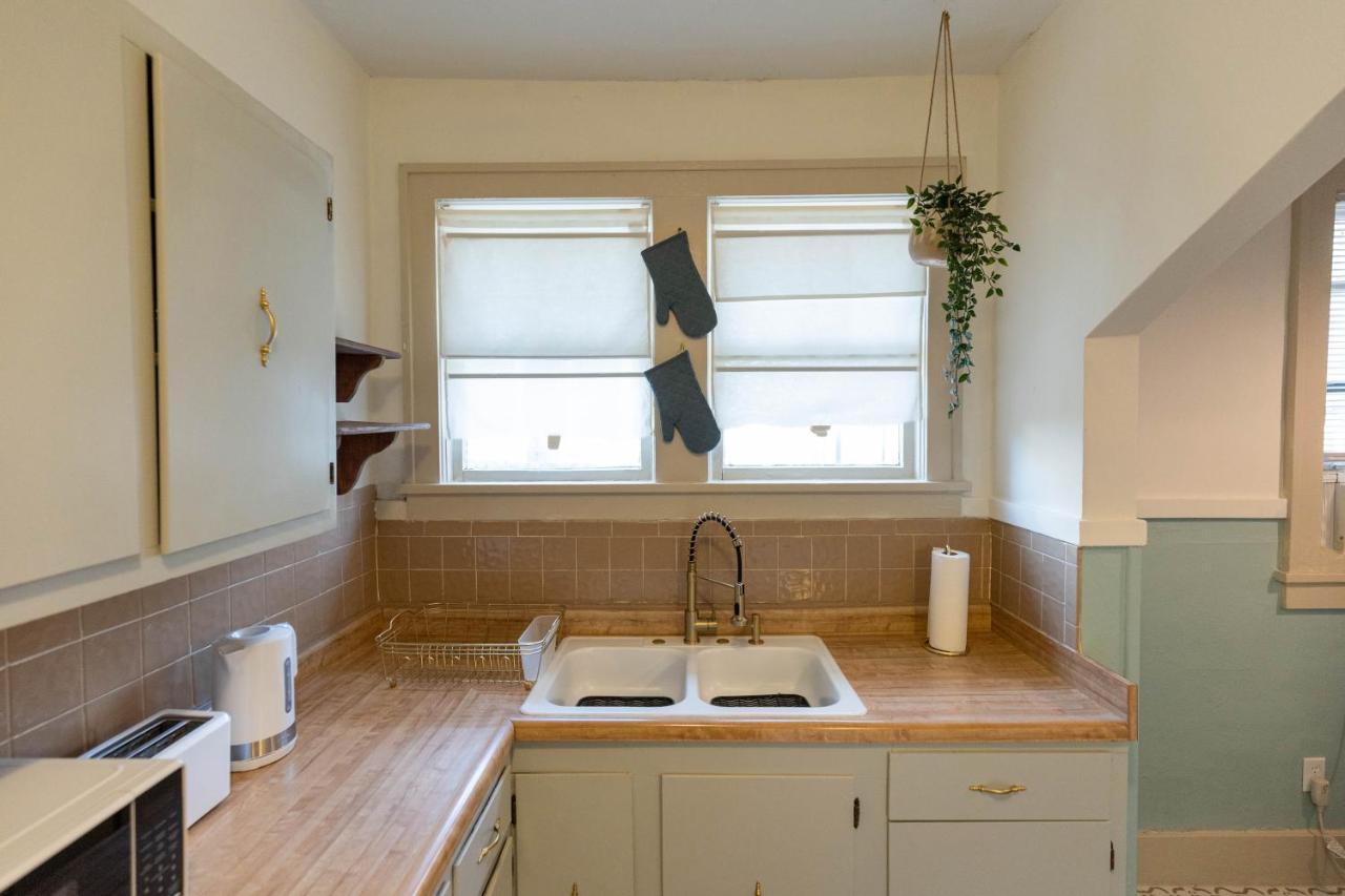 Holiday home Historic Revival Midtown Duplex 64 Yes Pets Fast Wifi Free Parking Memphis